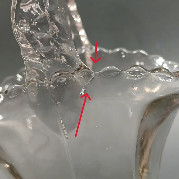 Small Clear Glass Vintage Wedding Bridal Basket Vase with Handle 6x3" *Imperfect - Picture 8 of 9